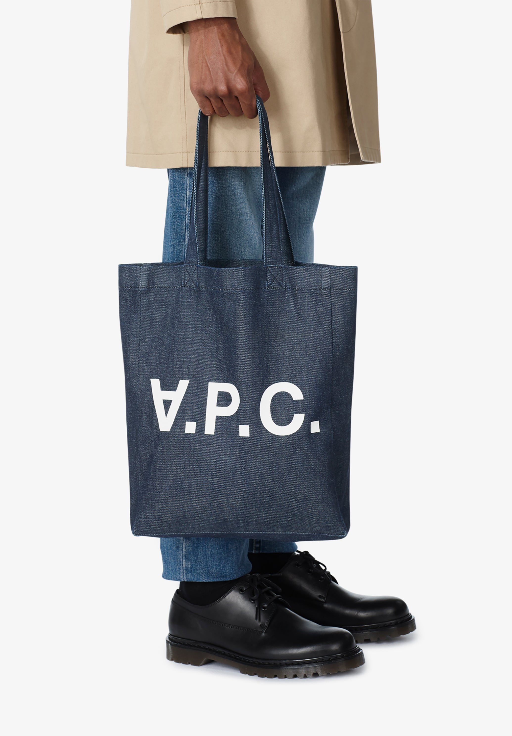 B06826T 新品 A.P.C. TOTE LAURE BLACK LOGO Laure Tote Bag | Totes & Shopping Bags | A.P.C. Accessories