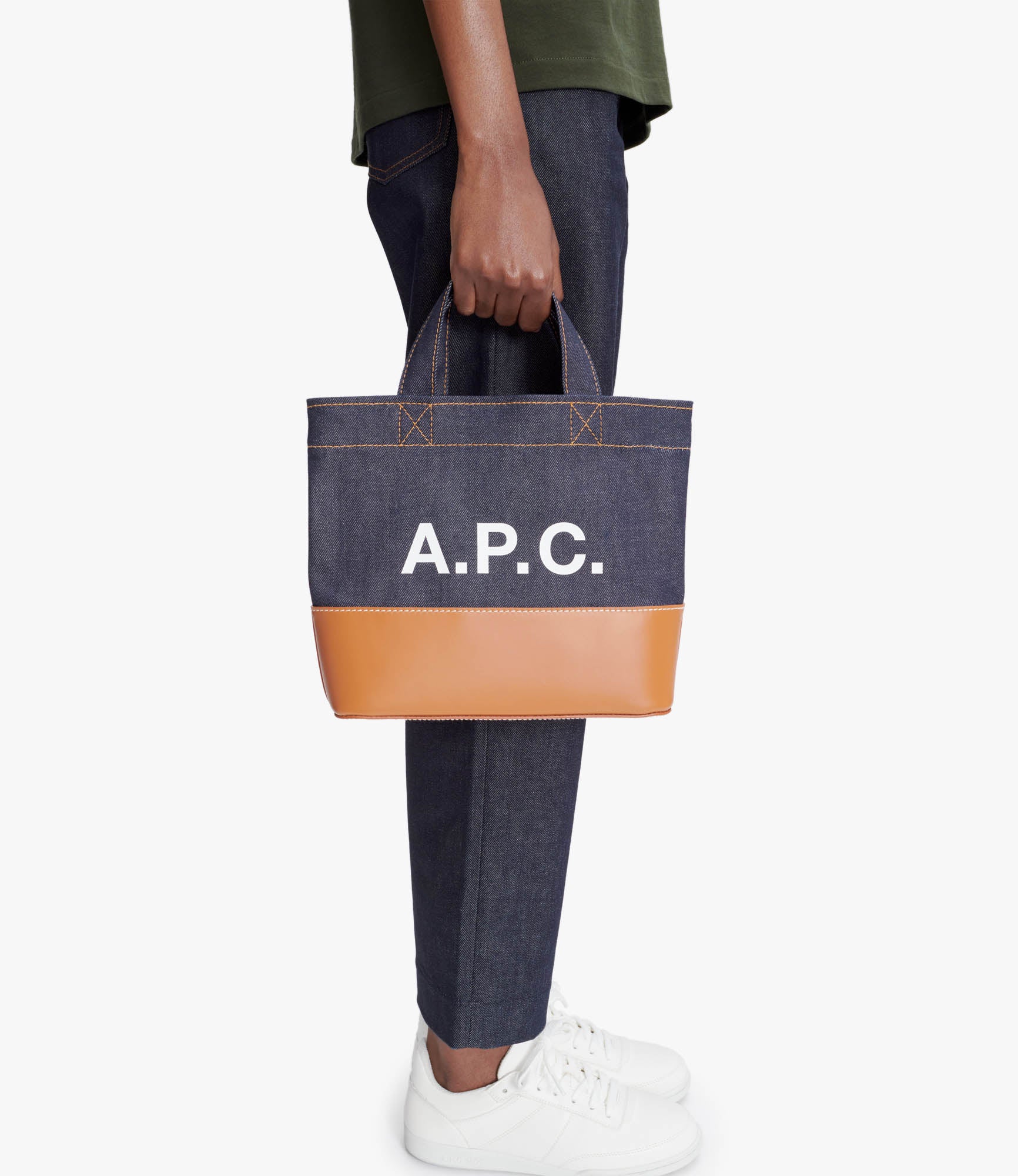 トートバッグ A.P.C. Axel EW Tote Bag Caramel CODDPM61917CAF CODDPM61917CA A.P.C. | トートバッグの商品一覧 | A.P.C. | アーペーセー日本
