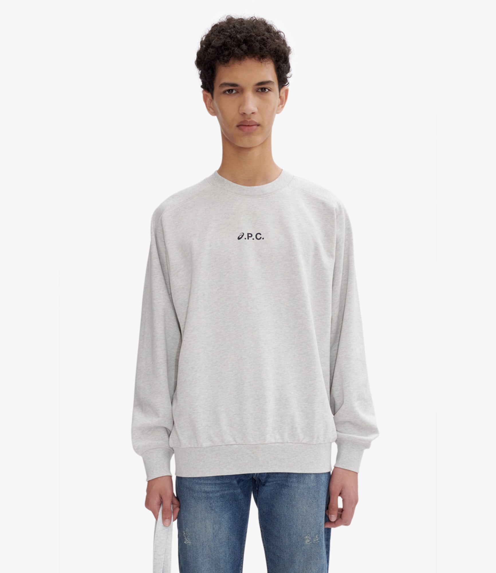 A.P.C. アーペーセー スウェット BOXY MICRO LOGO SWEATSHIRT