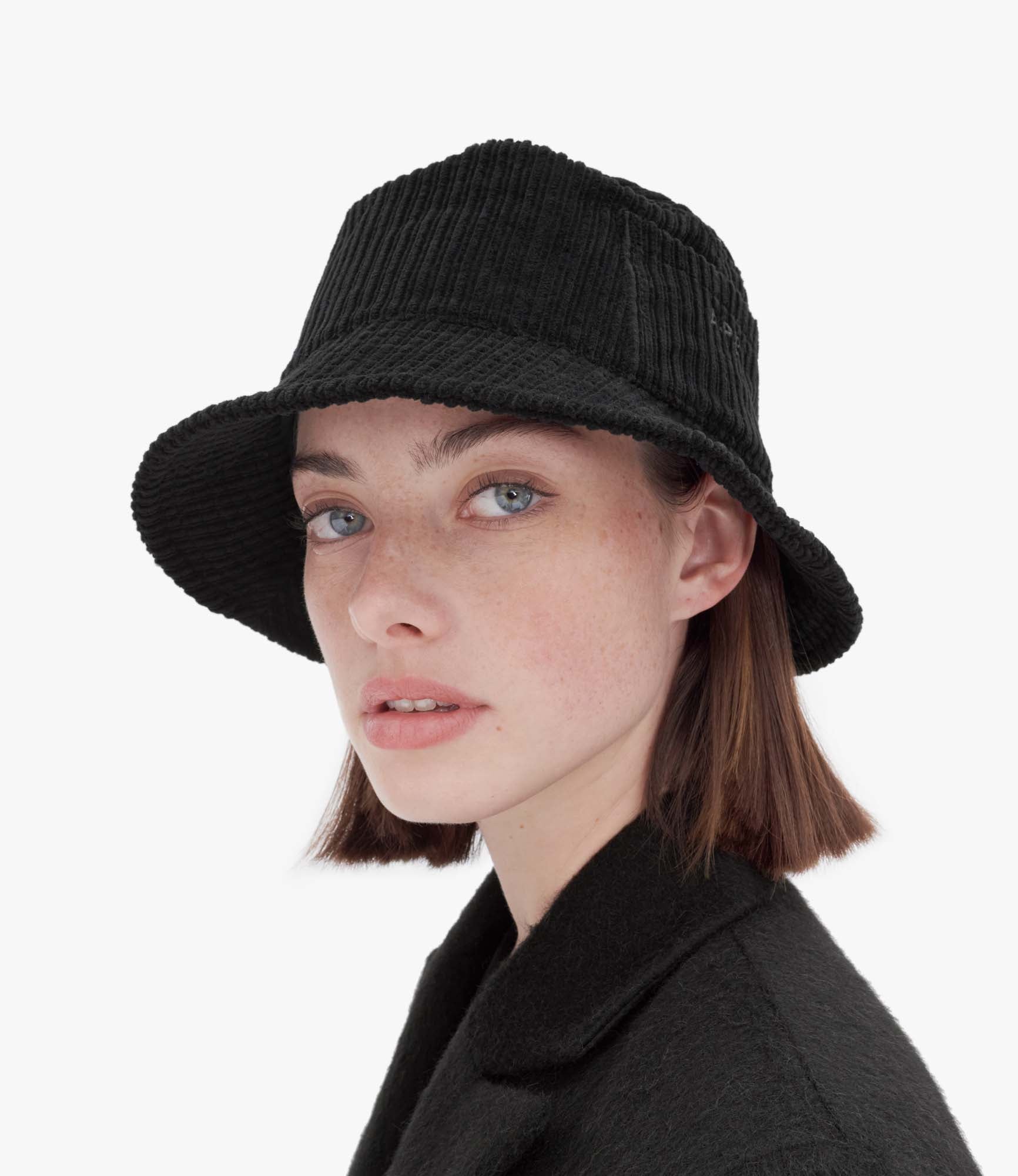 Thais bucket hat | Dyed irregular corduroy | A.P.C. Accessories