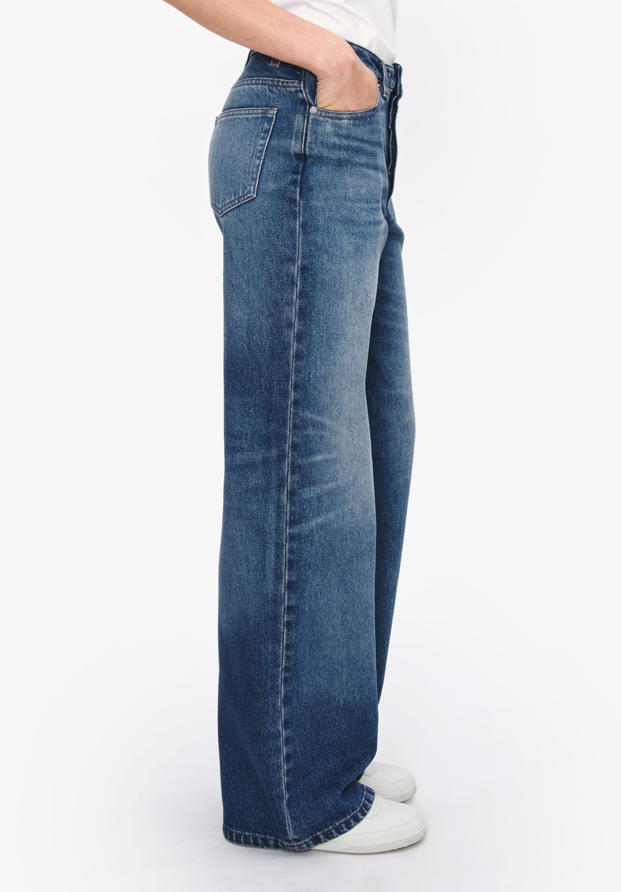 Elisabeth jeans | Stonewashed Denim | A.P.C. Ready-to-Wear