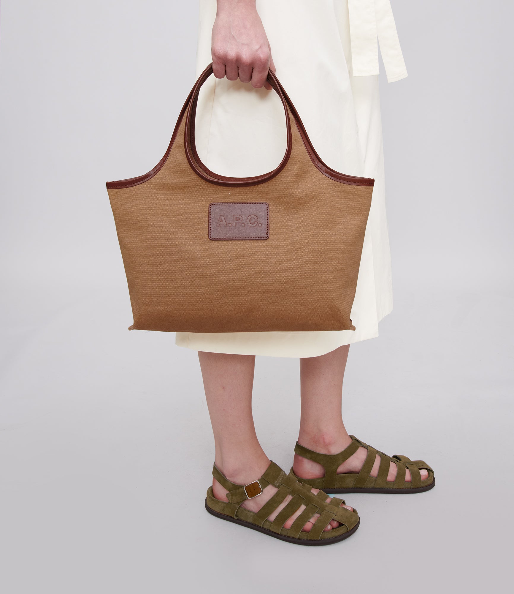 ハンドバッグ A.P.C. HAND BAG (PXBRUF67017 CAD) A.P.C. | バッグの商品一覧 | A.P.C. | アーペーセー日本公式