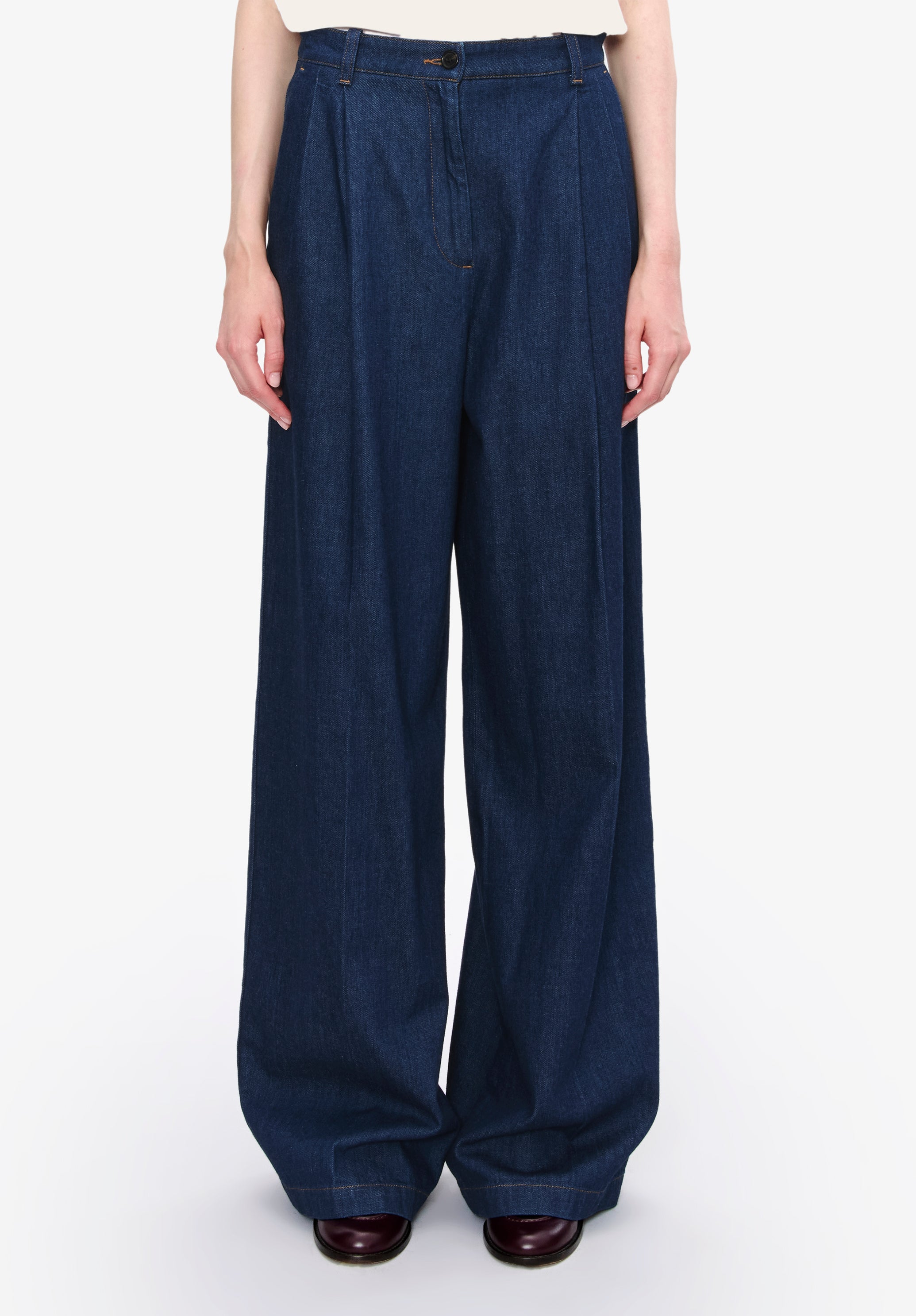 A.P.C. Women's Pants | Effortless Elegance | Ready-to-Wear