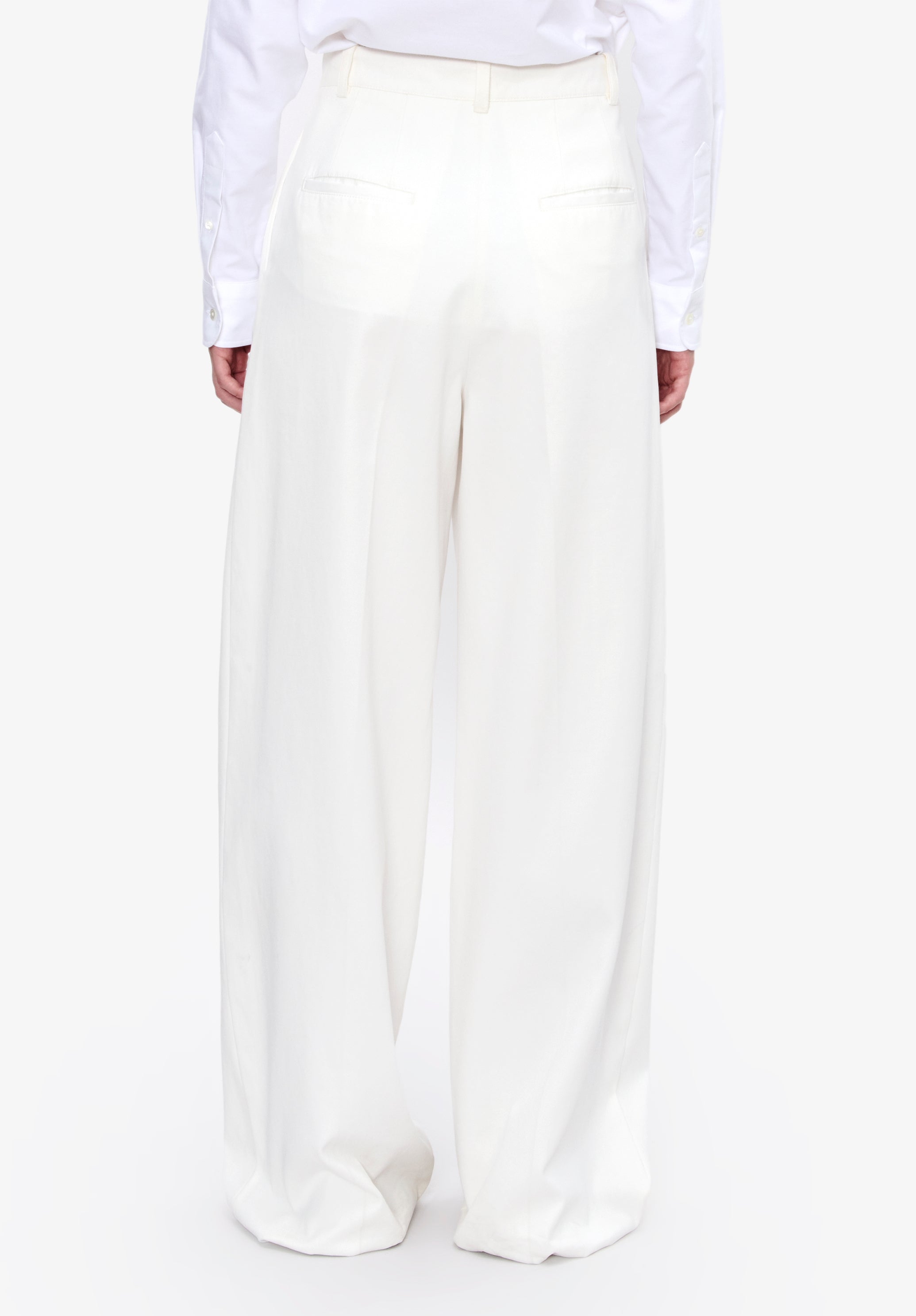 A.P.C. Women's Pants | Effortless Elegance | Ready-to-Wear
