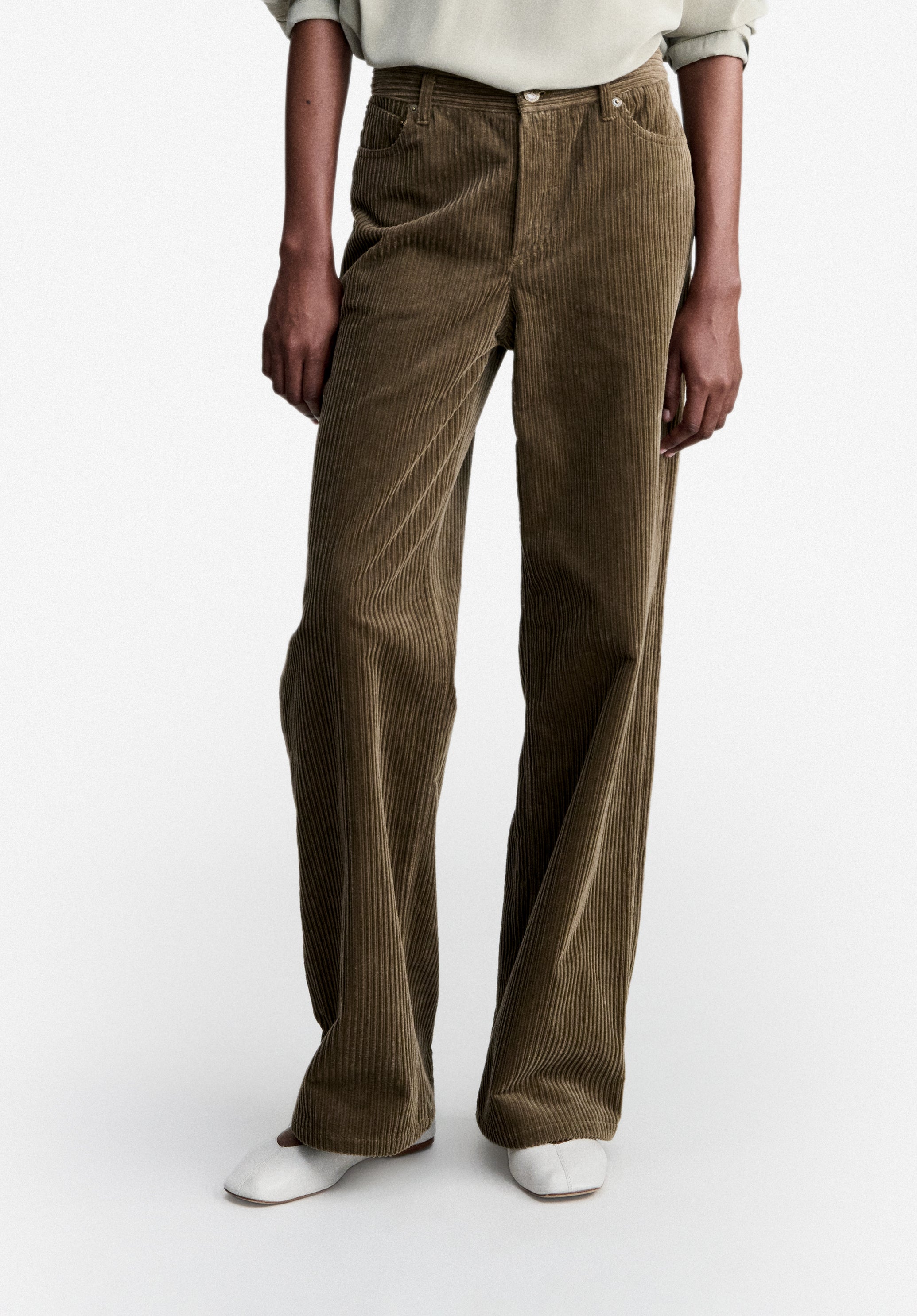 A.P.C. Women's Pants | Effortless Elegance | Ready-to-Wear