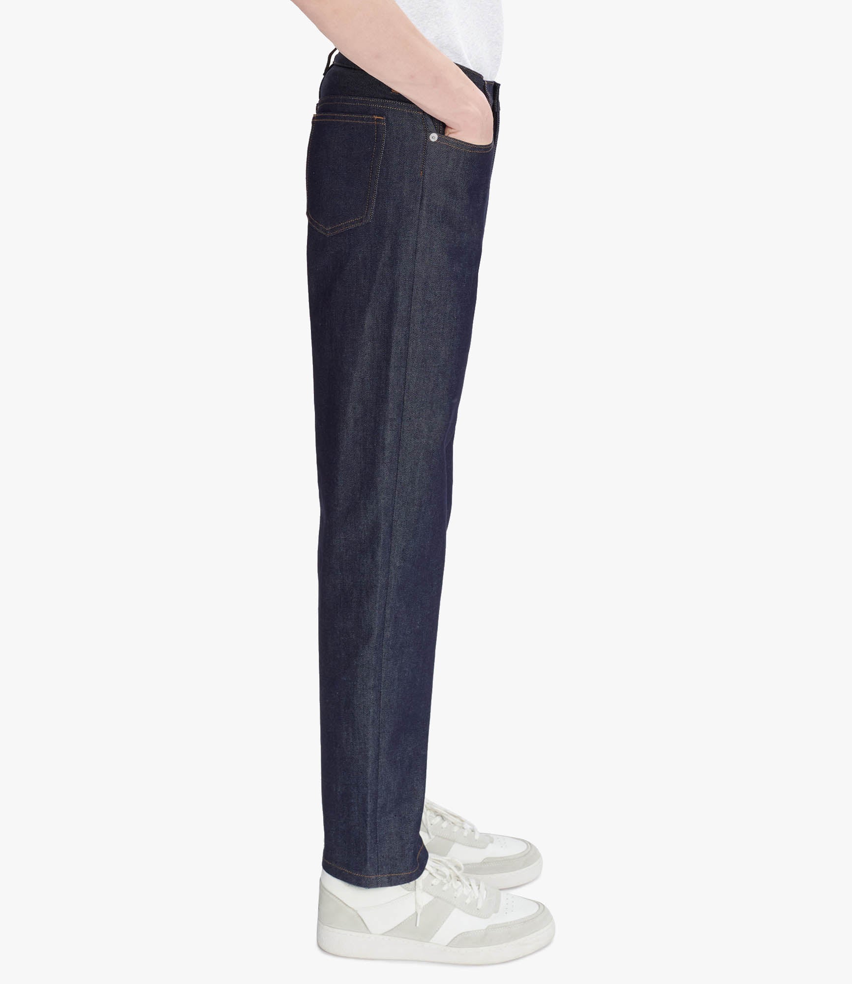Martin jeans | High-rise, wide taper leg. 90s inspired