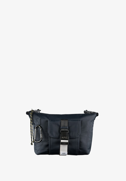 APC ボストンバッグ　2018AW ボーリングバッグ　ショルダーバッグ A.P.C. ボーリングバッグ」大胆ブランドロゴ入り新作ボストンバッグ