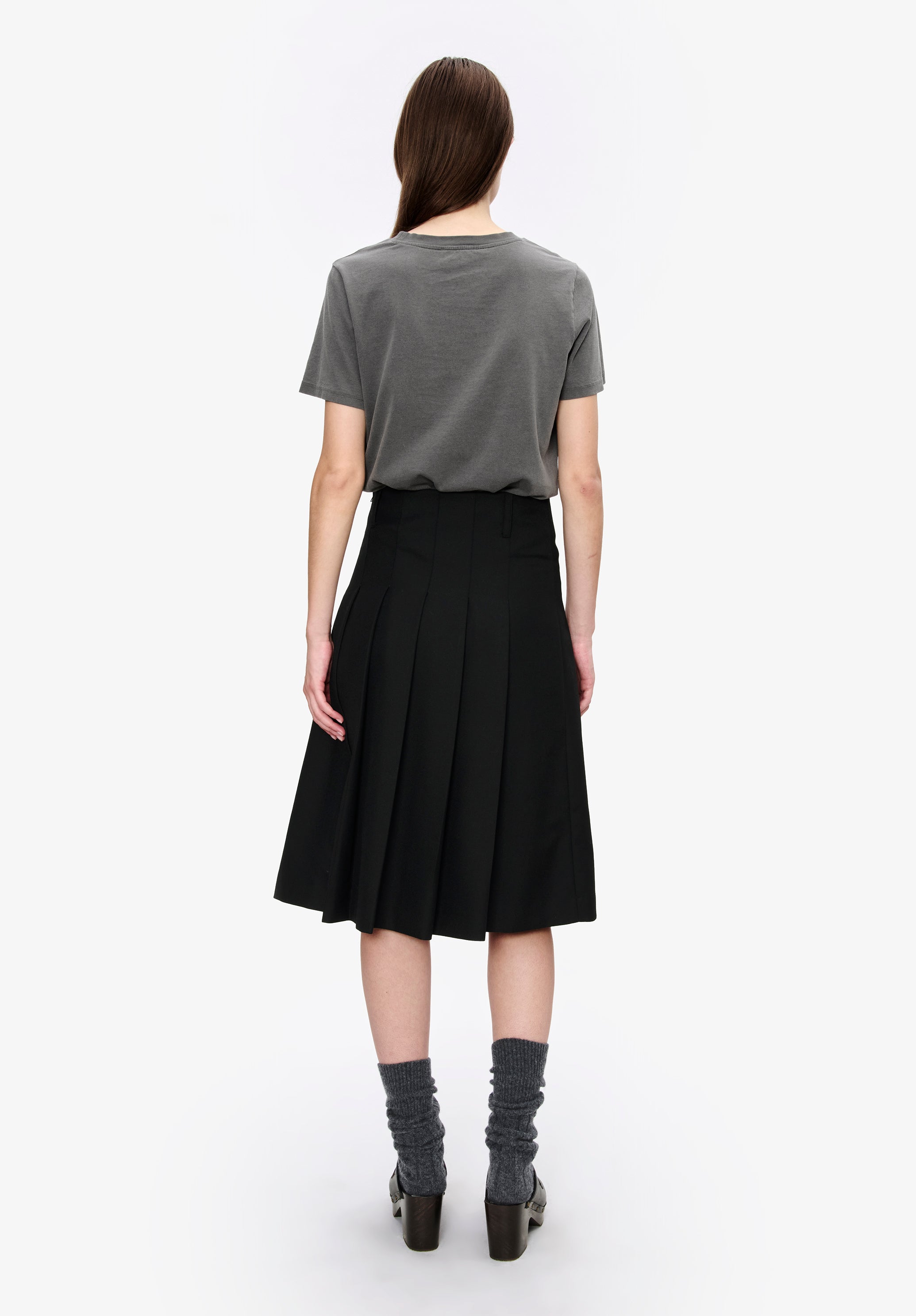 Long pleated skirt | Skirts / shorts | A.P.C. Ready-to-Wear