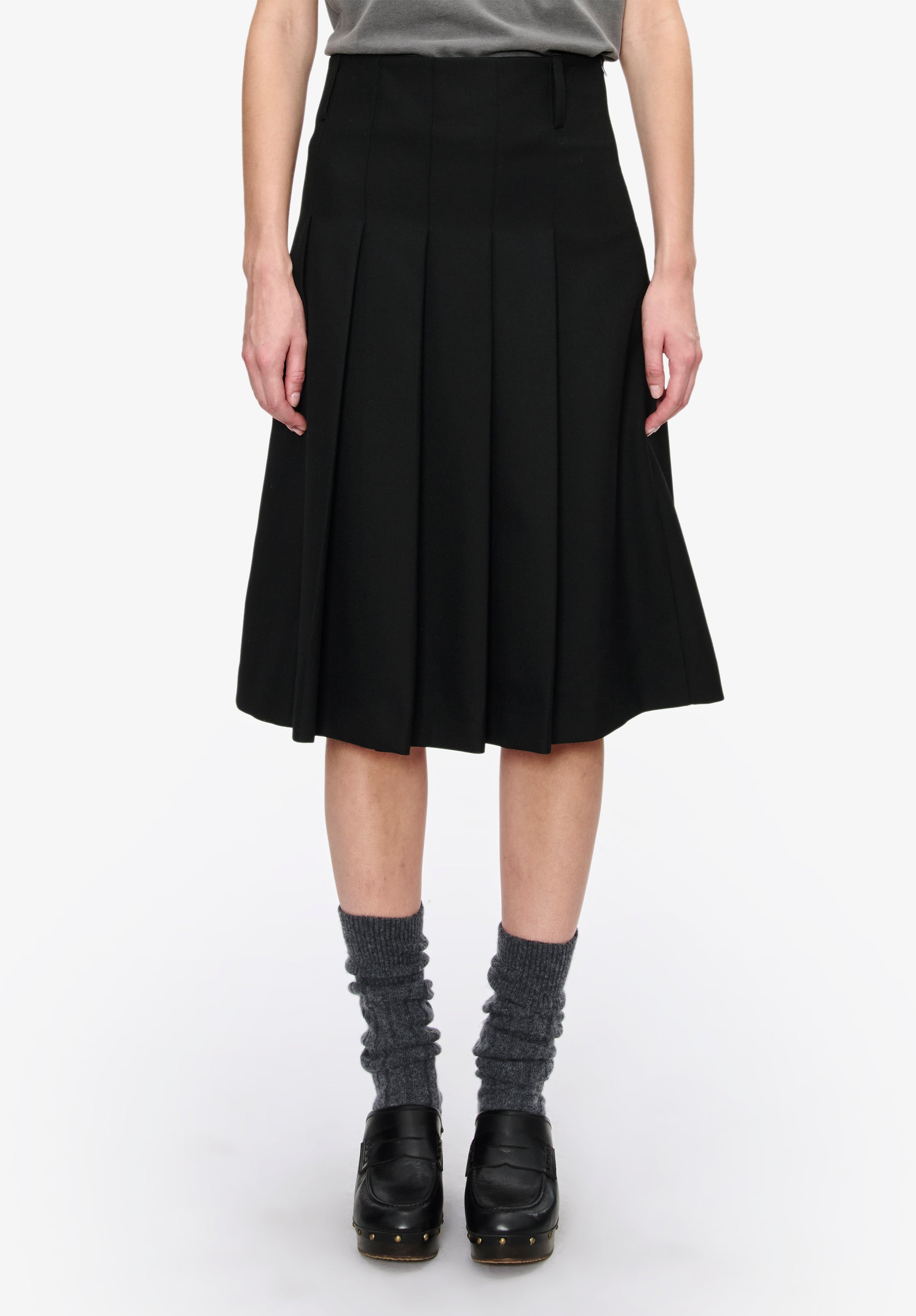 Long pleated skirt | Skirts / shorts | A.P.C. Ready-to-Wear