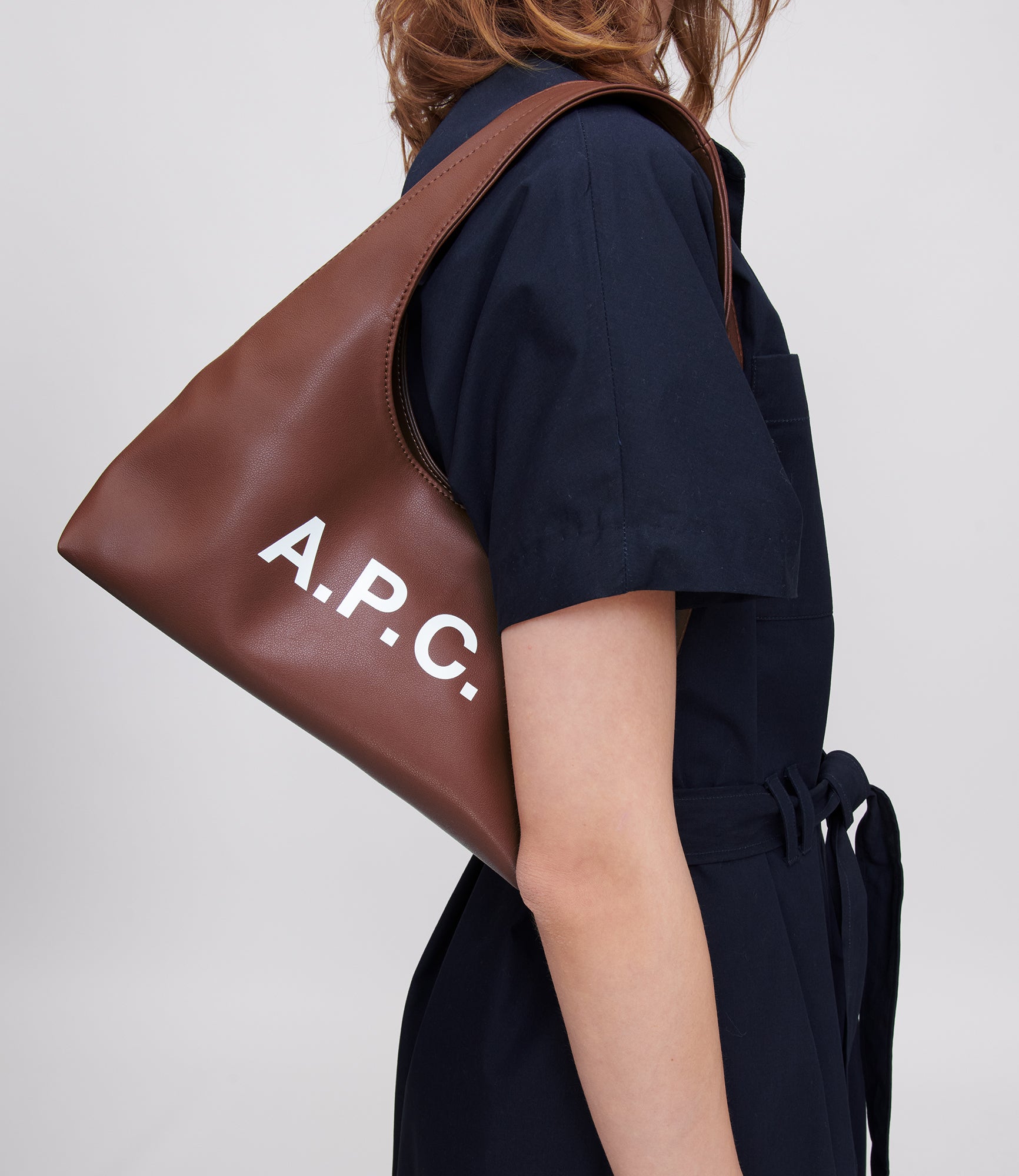 Baby Ninon Shoulder bag | 55% polyurethane 40% polyester 5