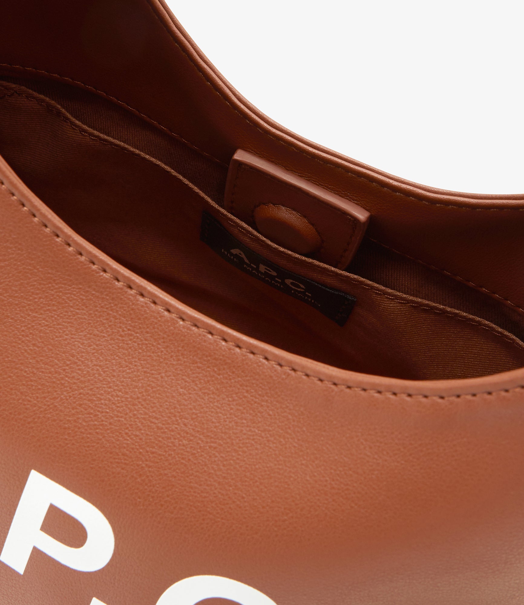 Baby Ninon Shoulder bag | 55% polyurethane 40% polyester 5