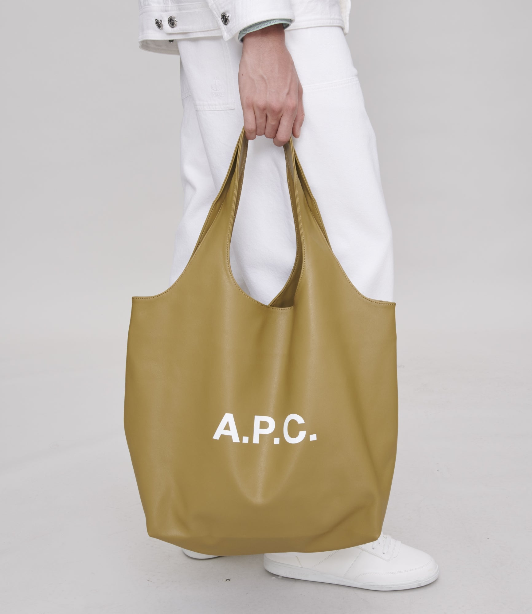 Ninon tote bag | 55% polyurethane 40% polyester 5% calcium