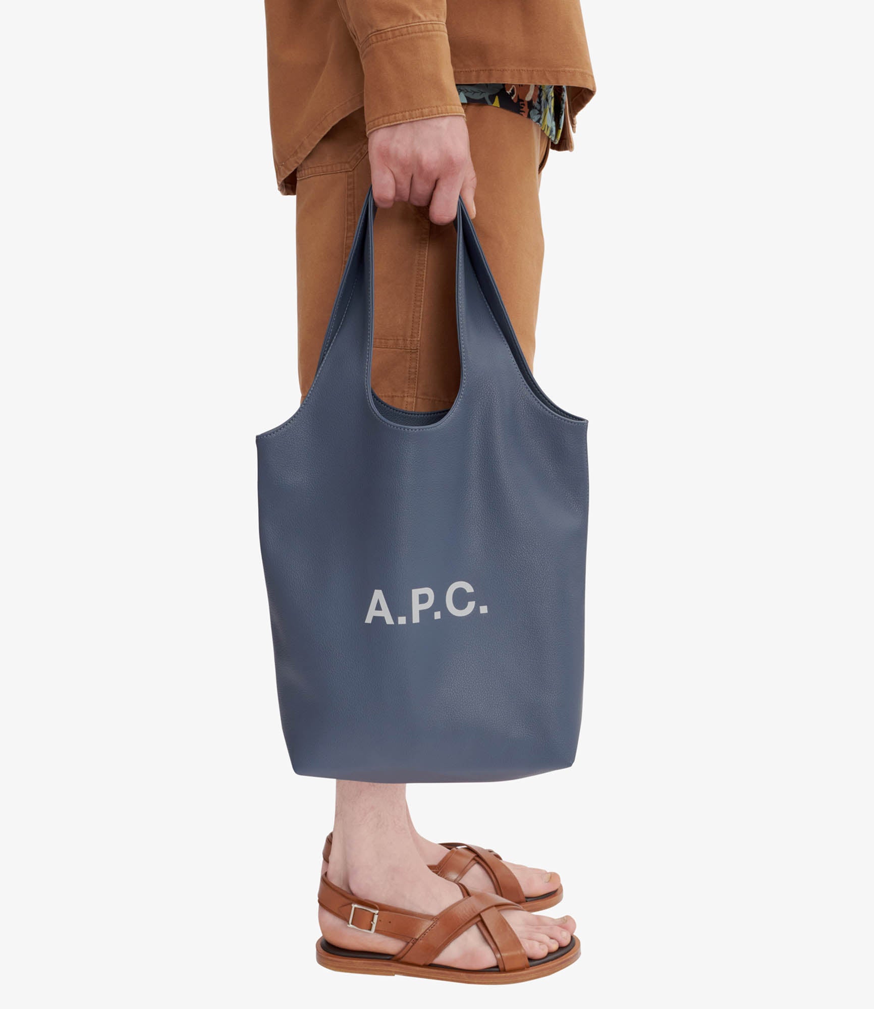 A.P.C｜ (Ninon Small Tote(PUABO M61861 IAK)) Ninon Small tote bag | Grained recycled leather-like