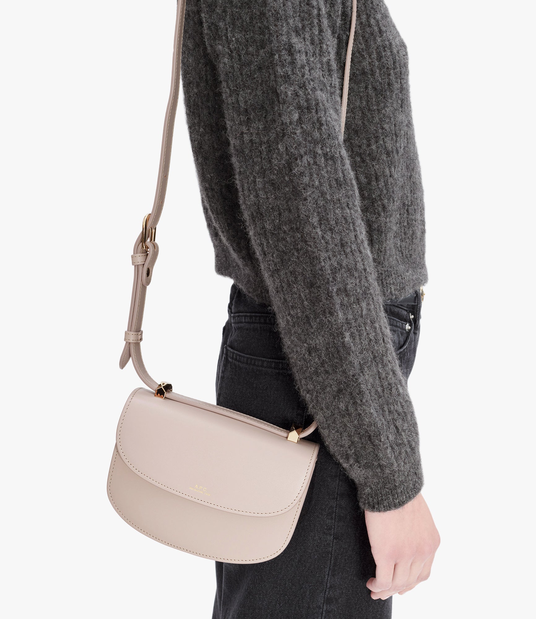 クーパパ Genève Mini bag | Smooth vegetable-tanned leather | A.P.C. Accessories