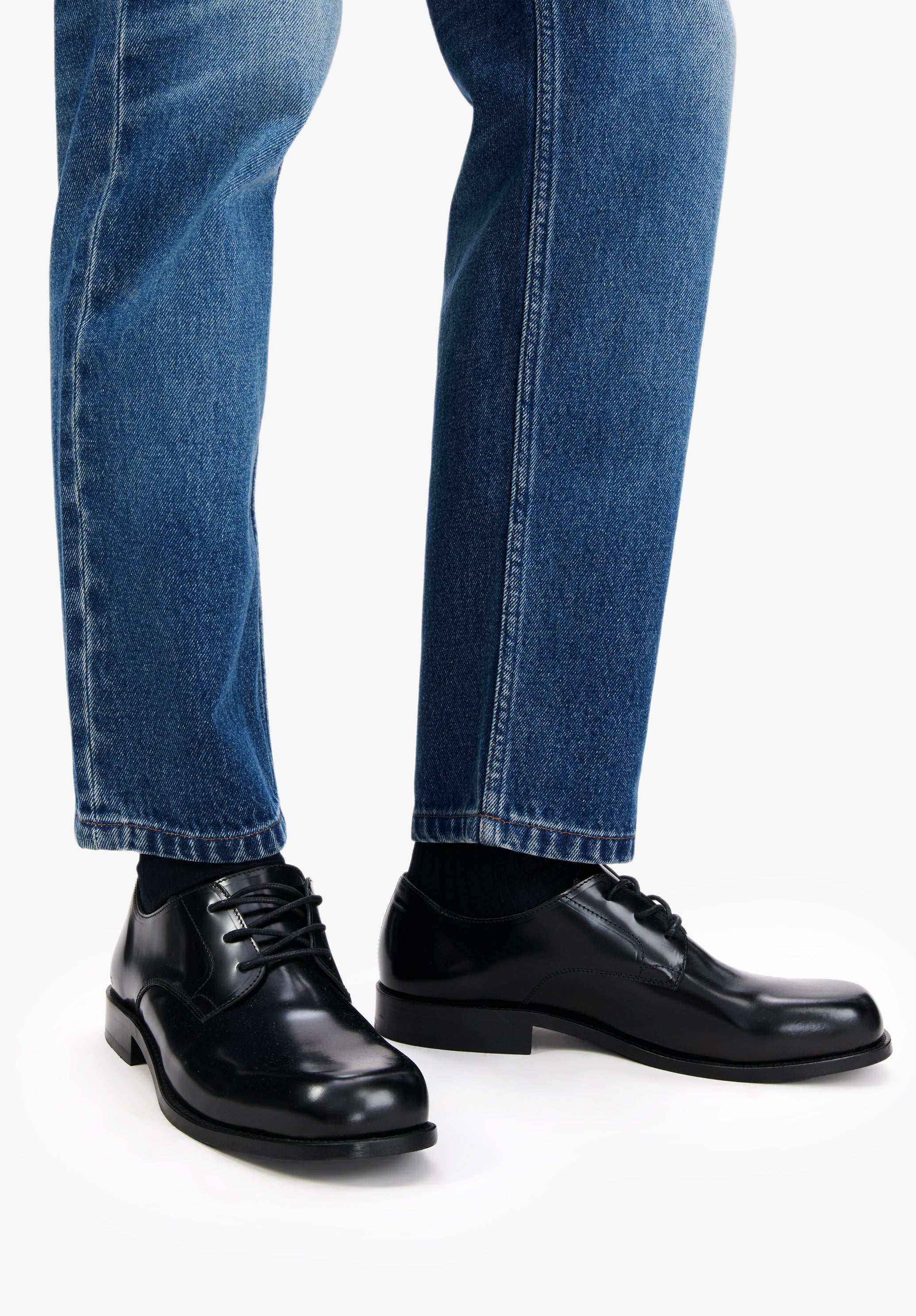 A.P.C. Men's Shoes - Sneakers, Sandals, Boots & More | Accessories