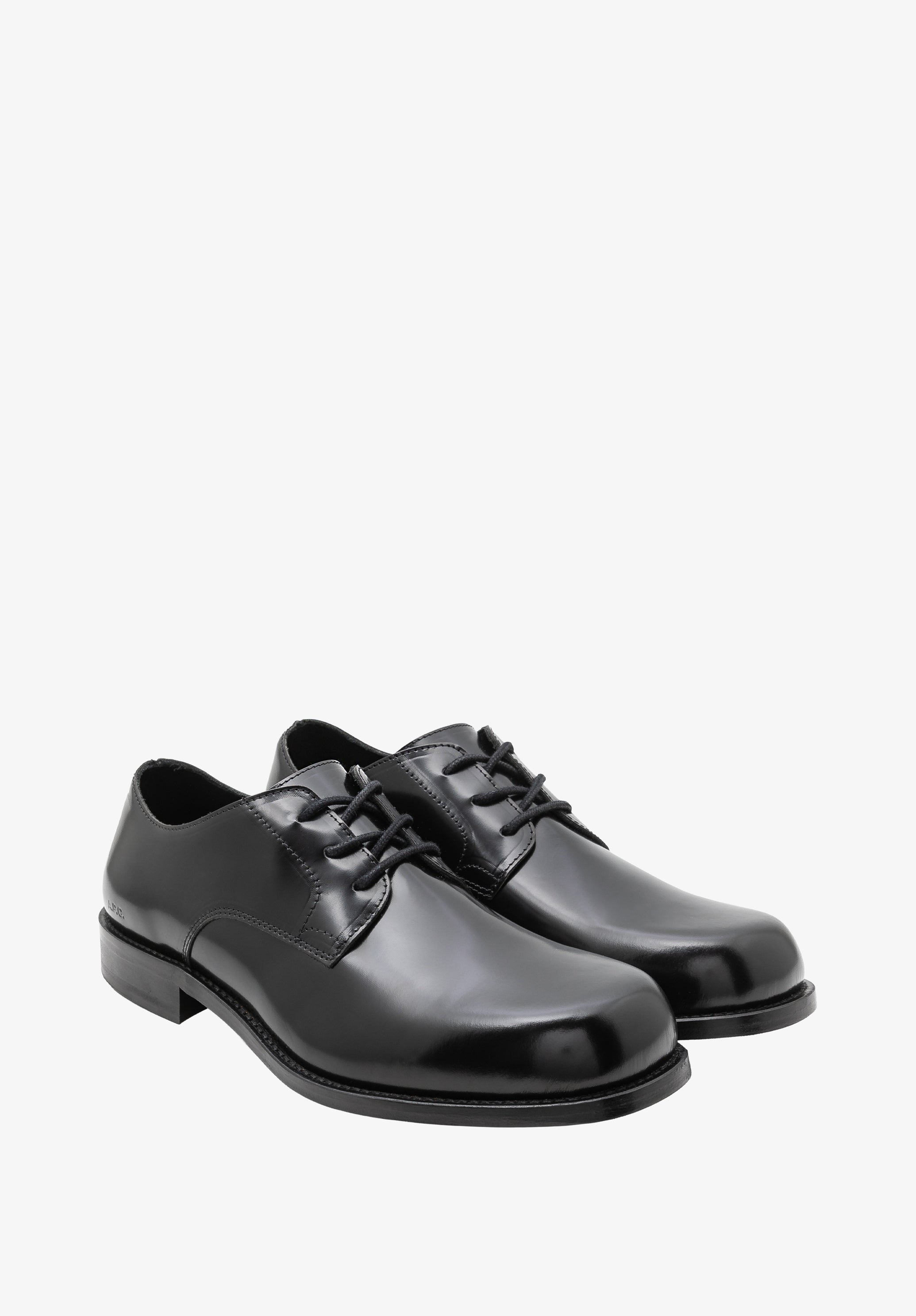 A.P.C. Men's Shoes - Sneakers, Sandals, Boots & More | Accessories