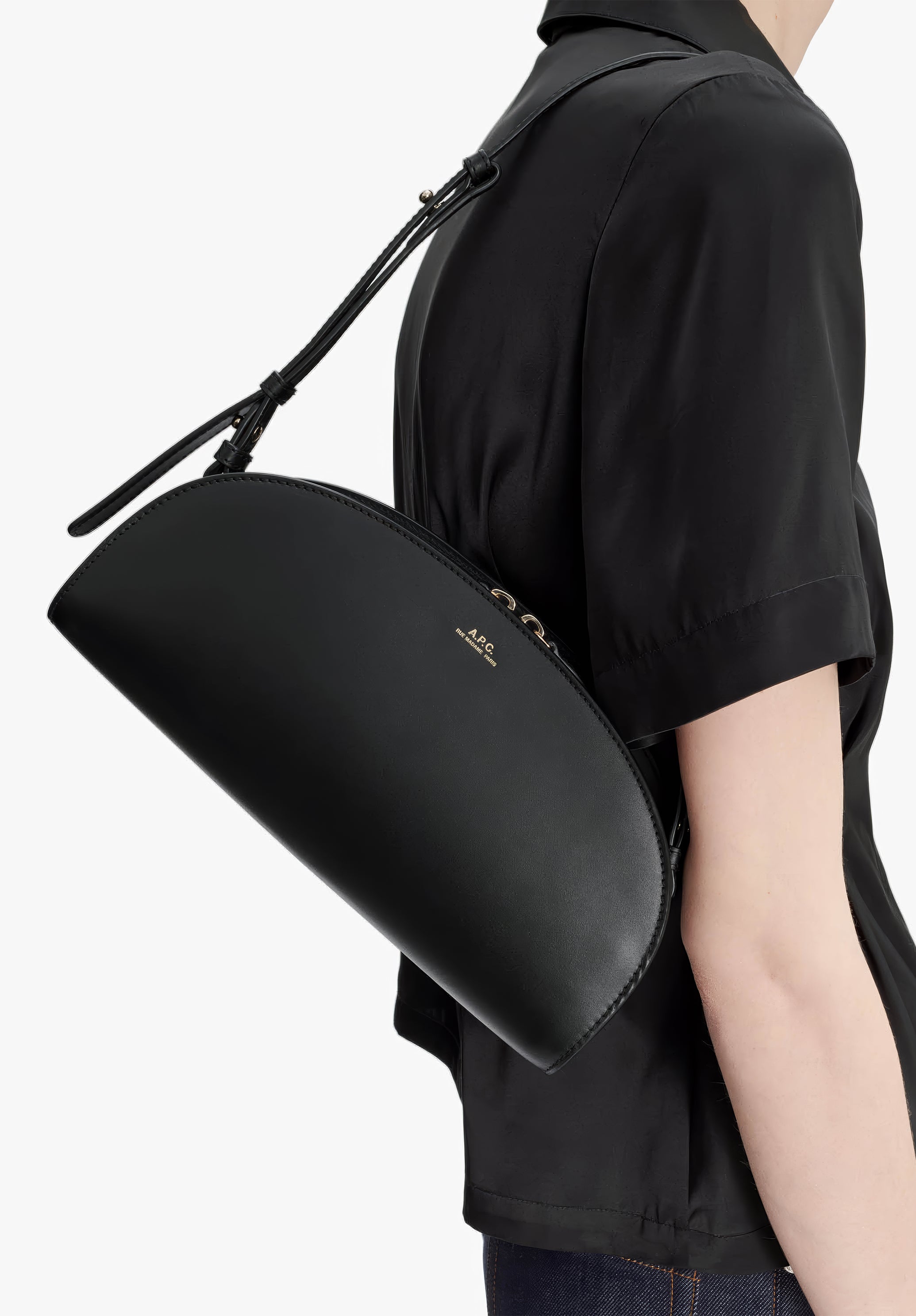 Demi-Lune Shoulder bag | Smooth vegetable-tanned leather | A.P.C.