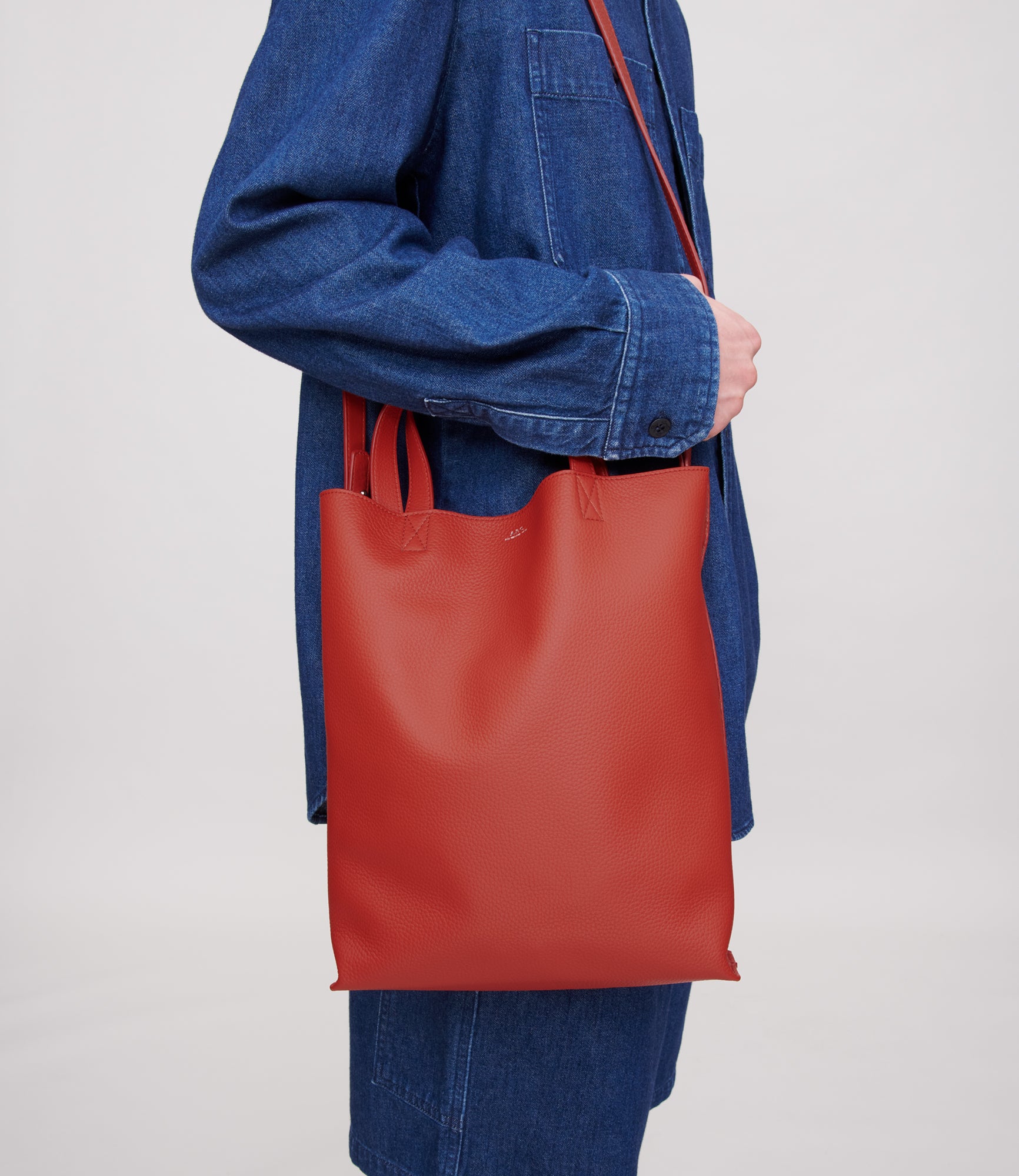 Maiko Medium shopper tote | 100% cowhide leather | A.P.C.