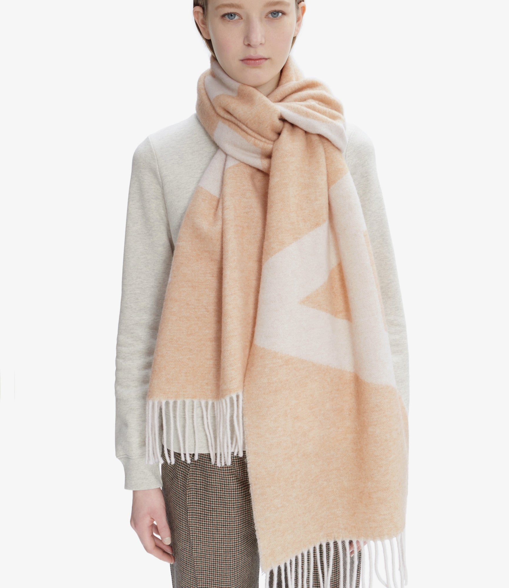 Malo scarf | Jacquard wool blend | A.P.C. Accessories