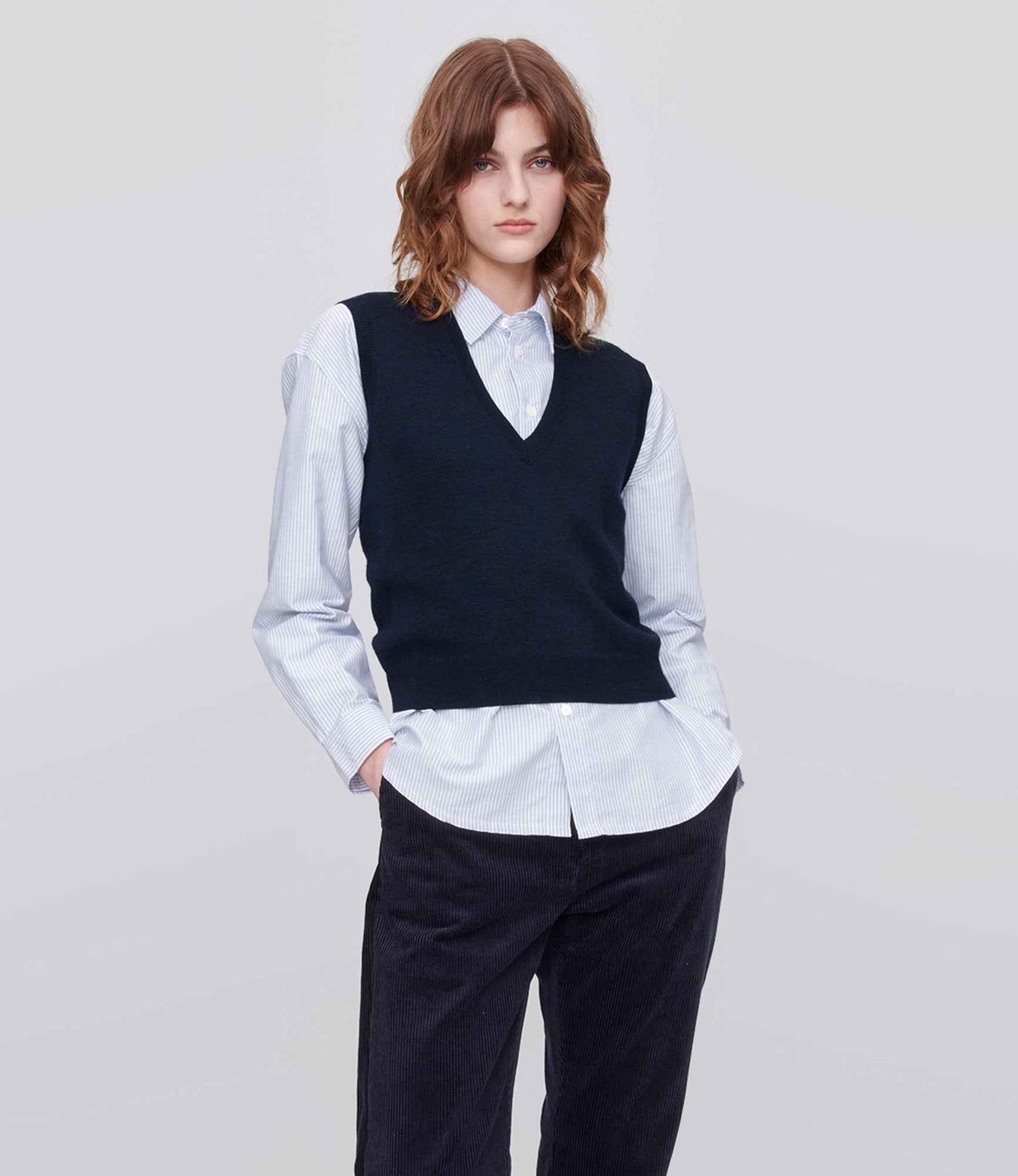 トップス A.P.C. cashmere sweater A.P.C. Women's Knitwear and Cardigans | Timeless Comfort