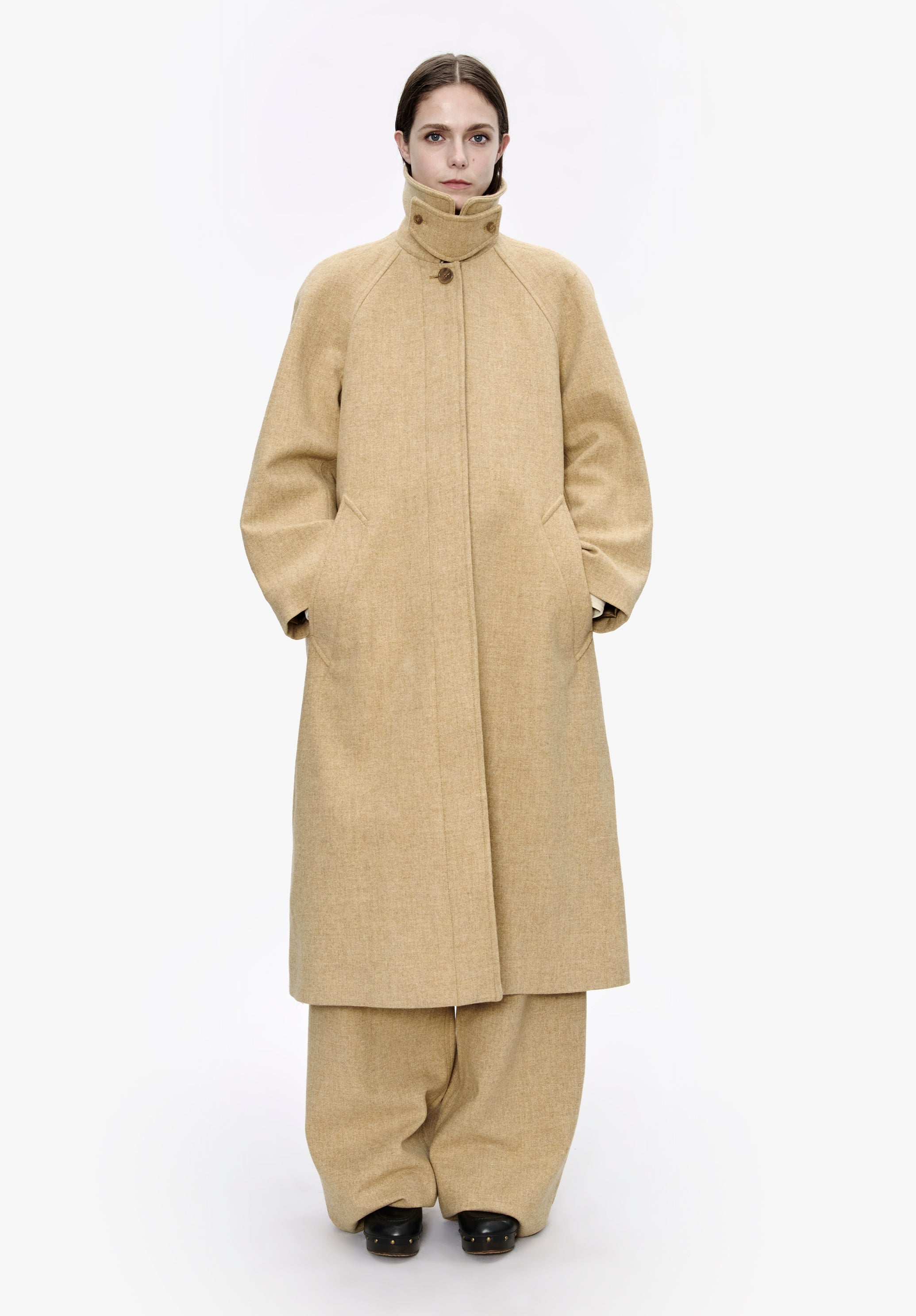 Raglan sleeve coat | Outerwear | A.P.C. Ready-to-Wear