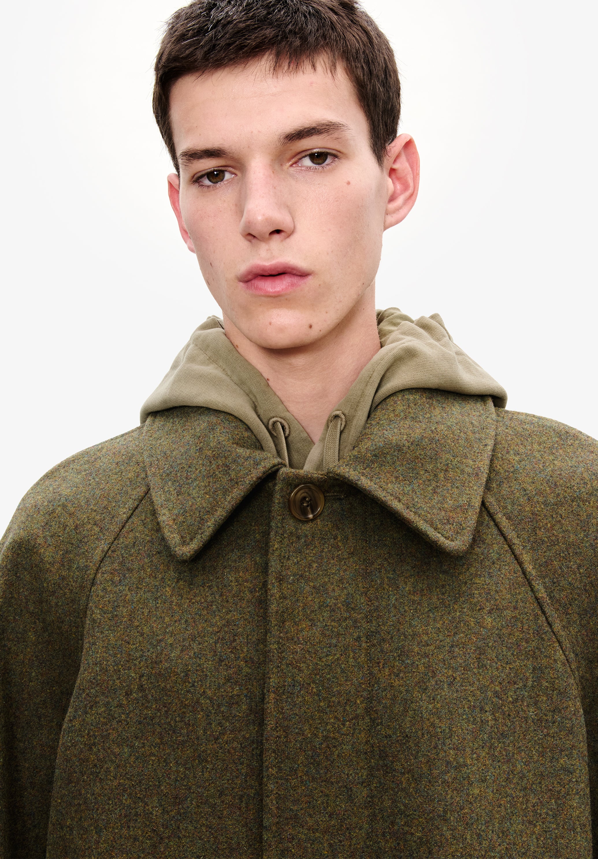 Raglan sleeve coat | Outerwear | A.P.C. Ready-to-Wear