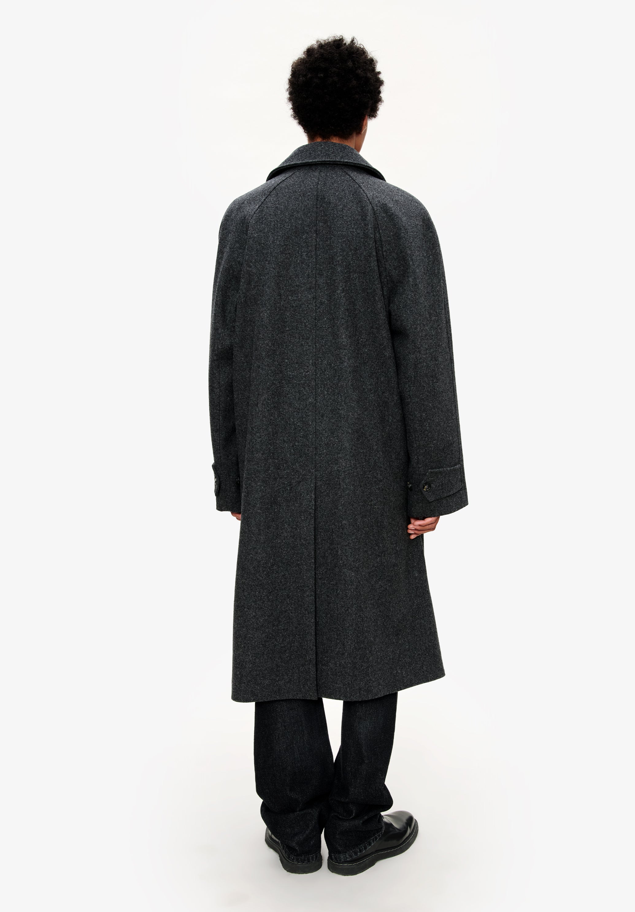 Raglan sleeve coat | Outerwear | A.P.C. Ready-to-Wear